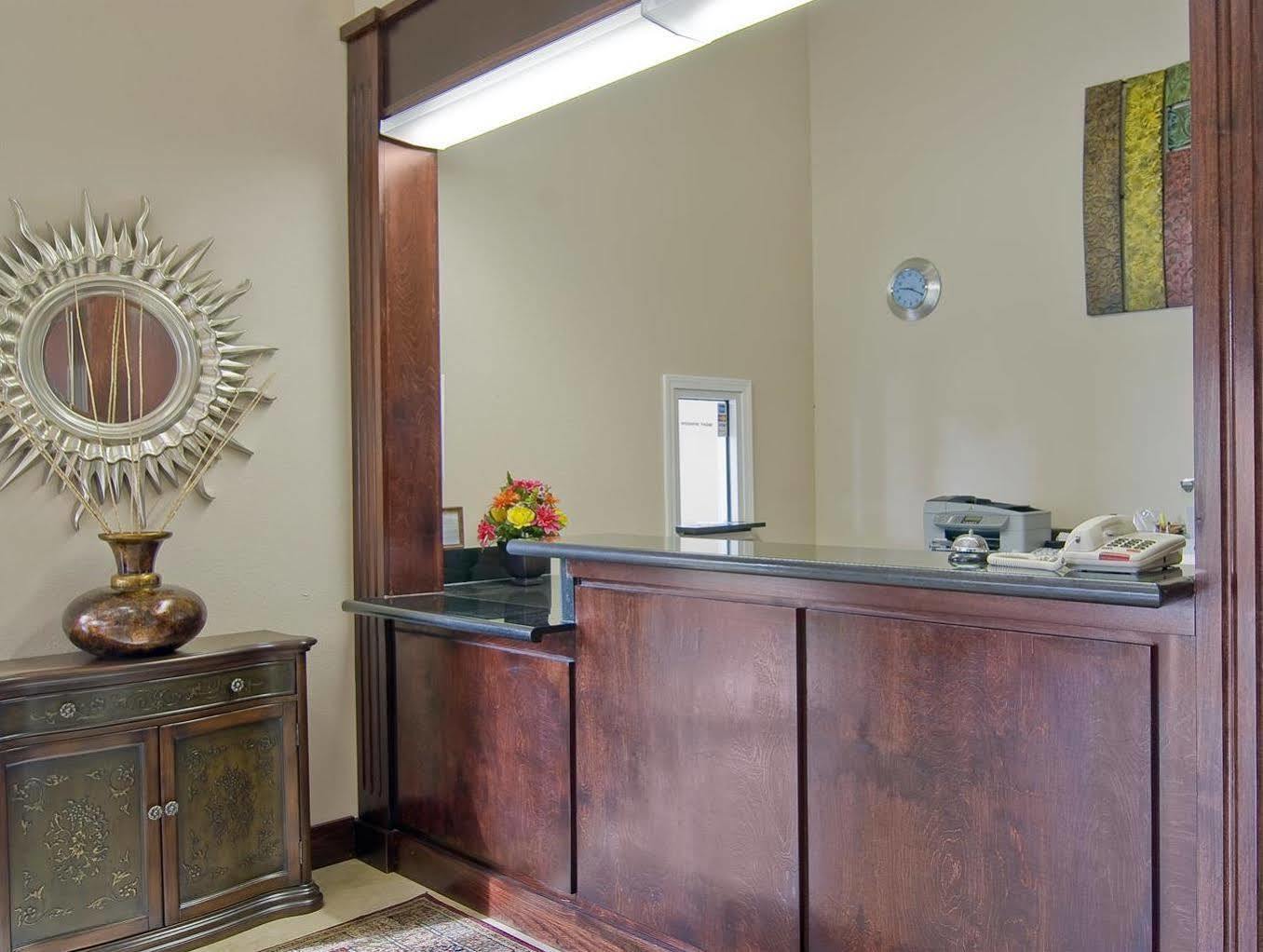 Americas Best Value Inn Deridder Esterno foto